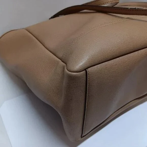 Coach East West City Tote Bag F23576 Tan Beige Saffiano Leather Shoulderbag GUC - Picture 9 of 16